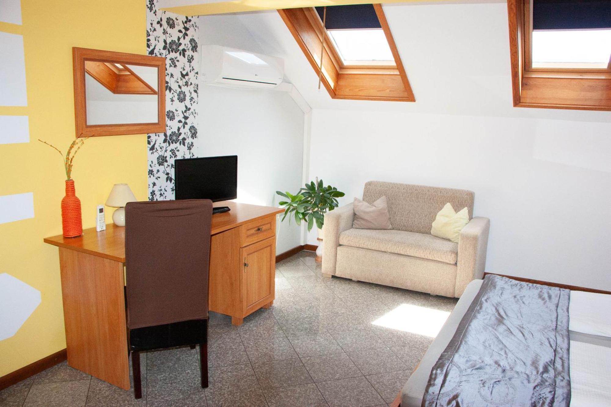 Aquarius Vendeghaz Hotel Szeged Ngoại thất bức ảnh