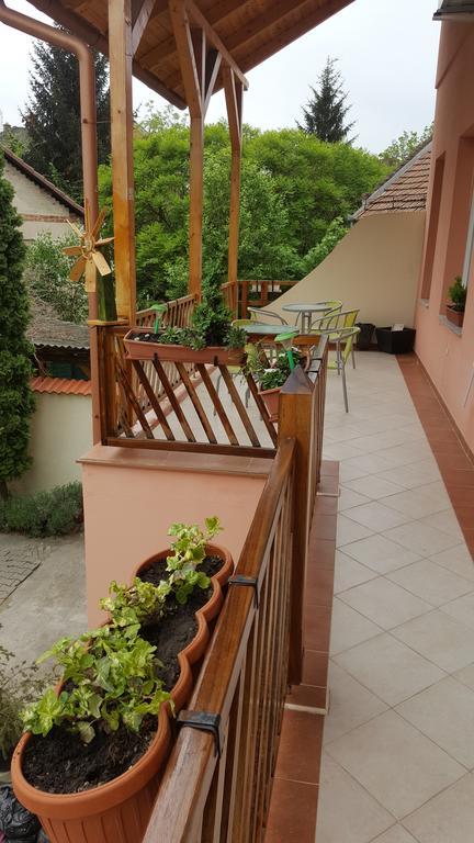 Aquarius Vendeghaz Hotel Szeged Ngoại thất bức ảnh