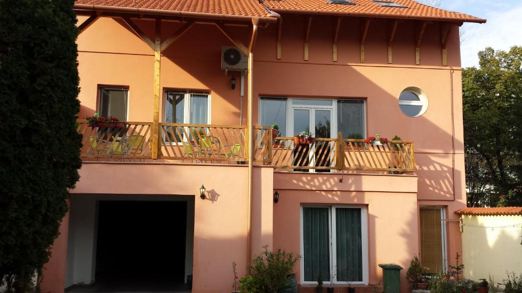 Aquarius Vendeghaz Hotel Szeged Ngoại thất bức ảnh
