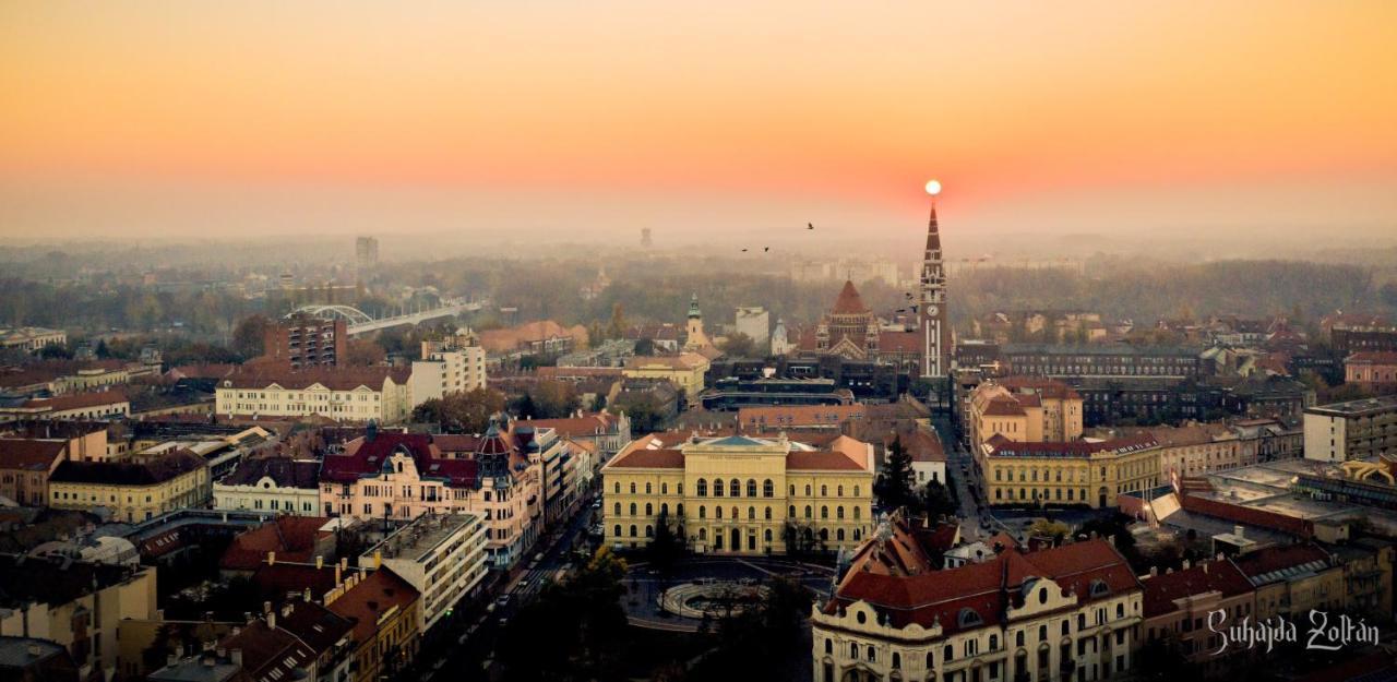 Aquarius Vendeghaz Hotel Szeged Ngoại thất bức ảnh