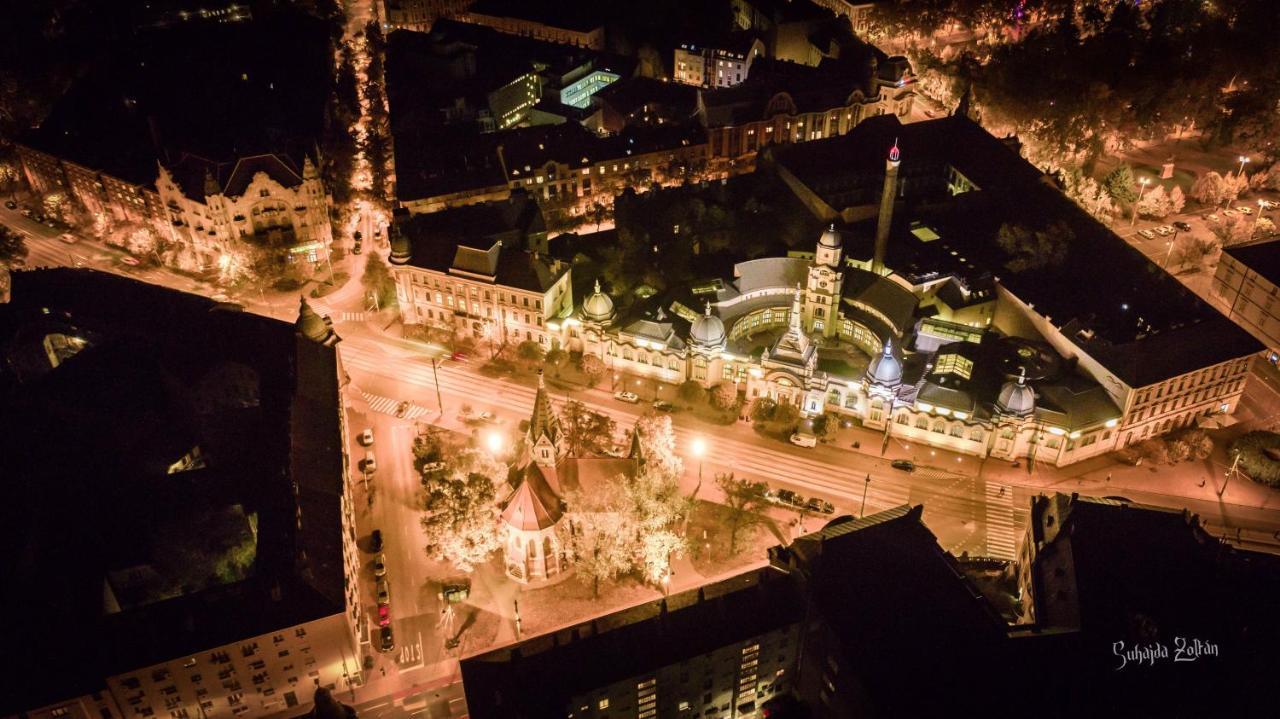 Aquarius Vendeghaz Hotel Szeged Ngoại thất bức ảnh